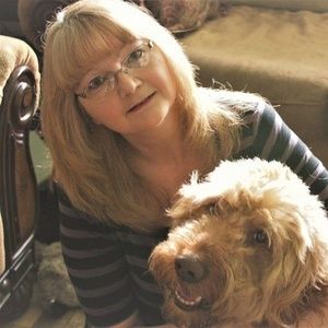 Meet your Posher, Roxanne